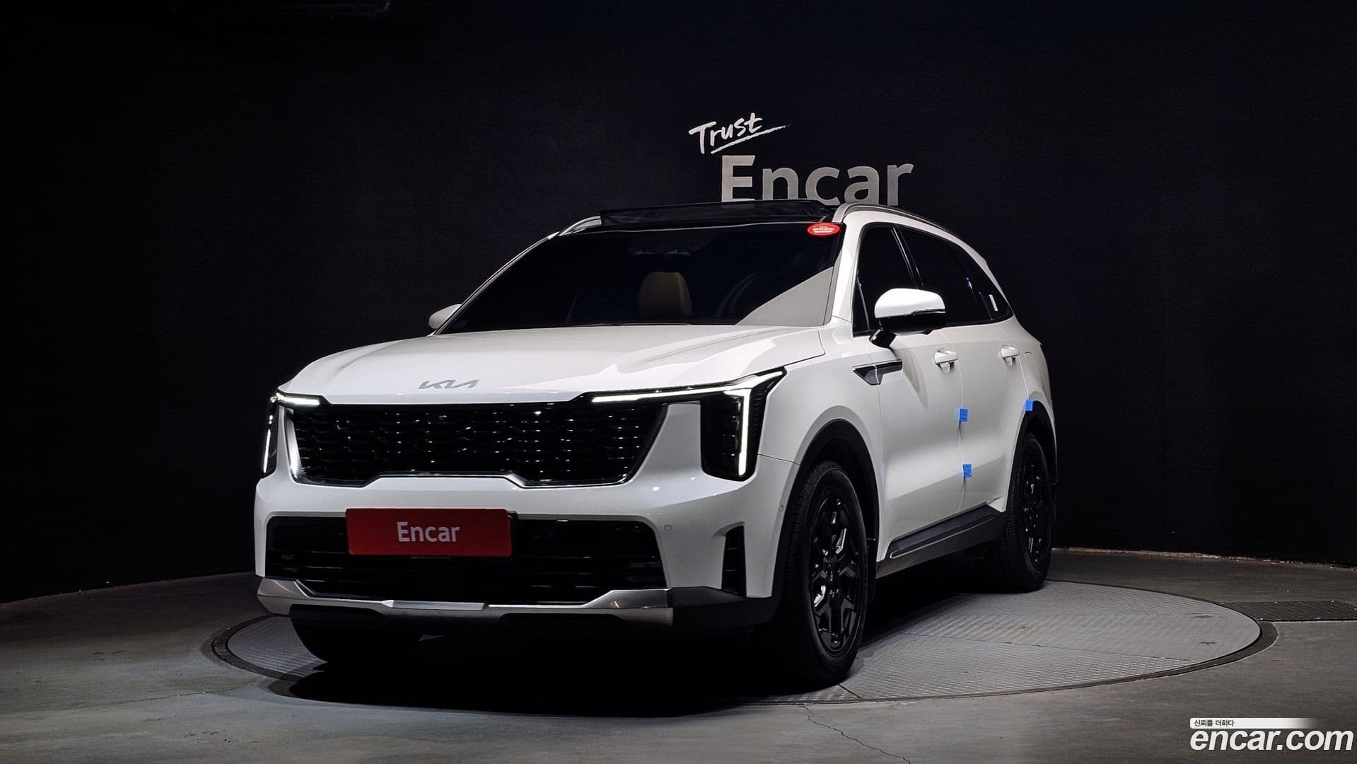 Main__Slider__Photo:Sorento Kia 2023.8-0