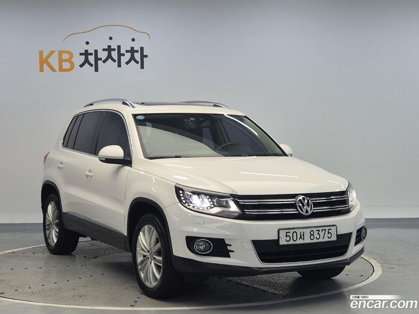 Main__Slider__Photo:Tiguan Volkswagen 2013.8-0