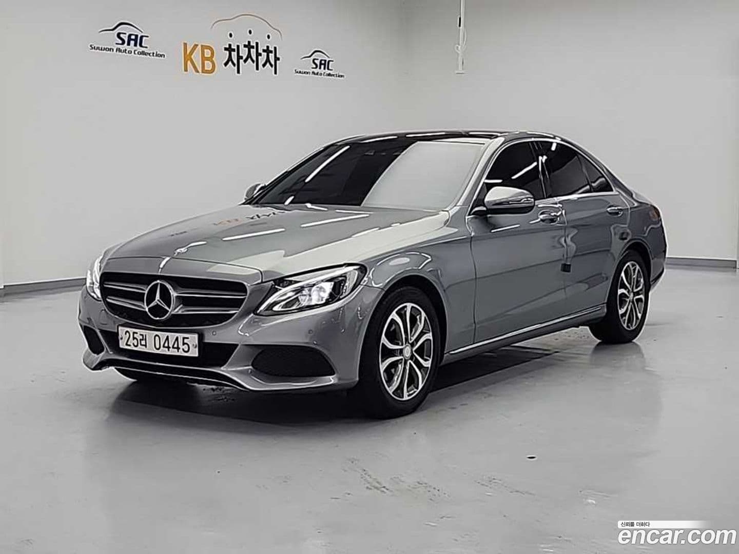 Main__Slider__Photo:C-Class Mercedes-Benz 2015.11-0