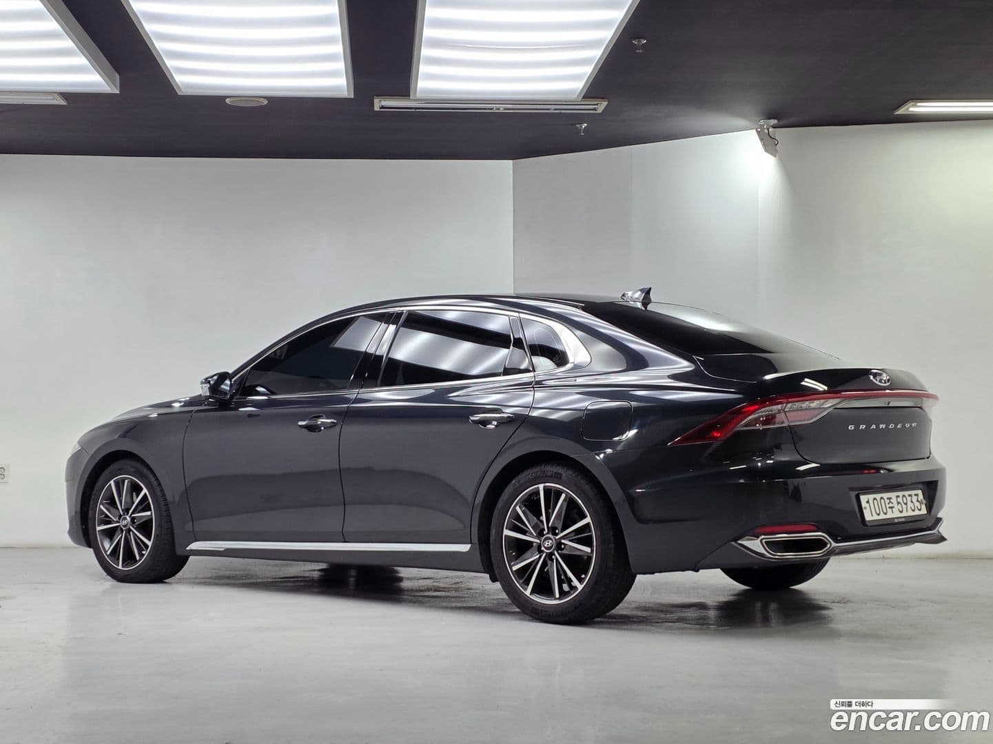 Main__Slider__Photo:Grandeur Hyundai 2020.1-0