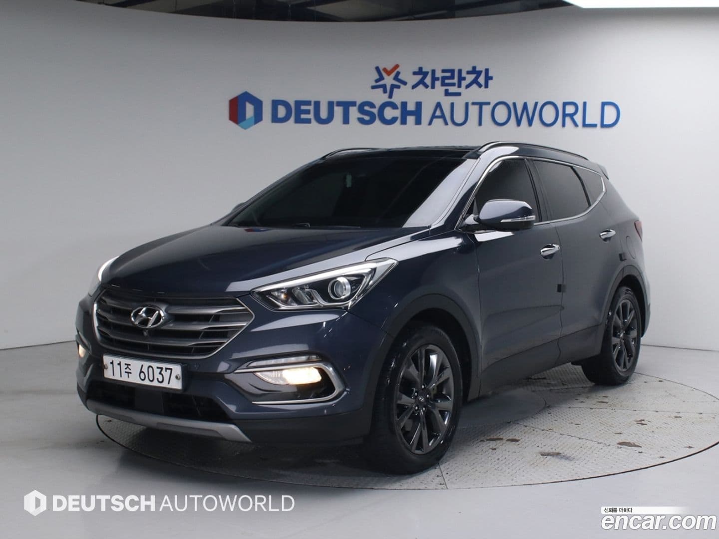 Main__Slider__Photo:Santafe Hyundai 2015.5-9