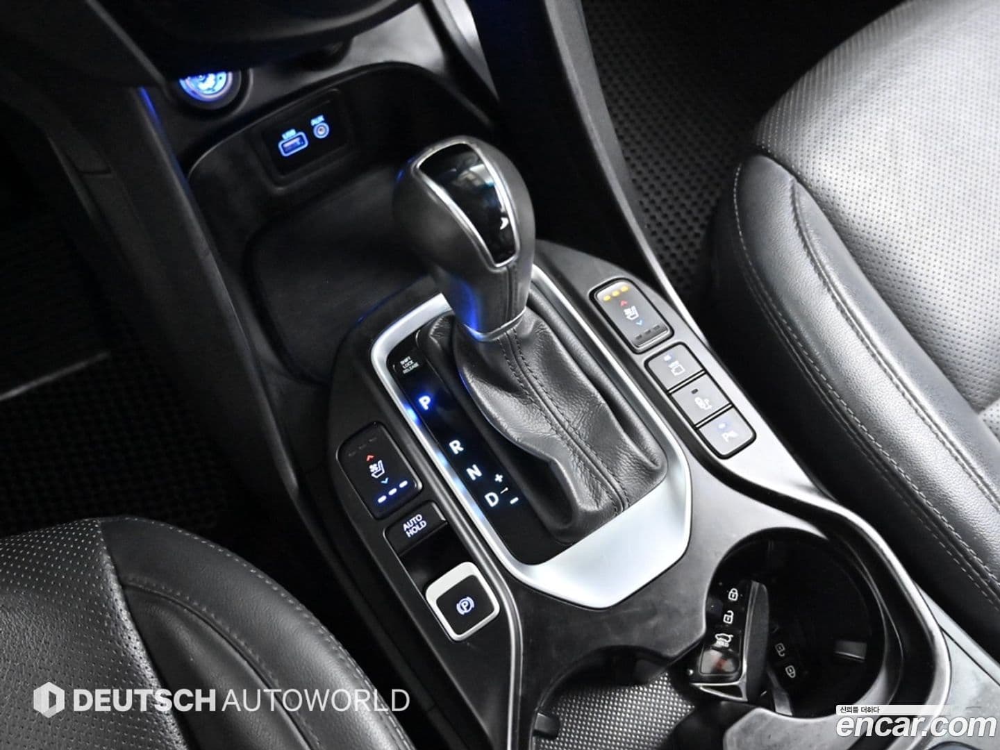 Main__Slider__Photo:Santafe Hyundai 2015.5-7