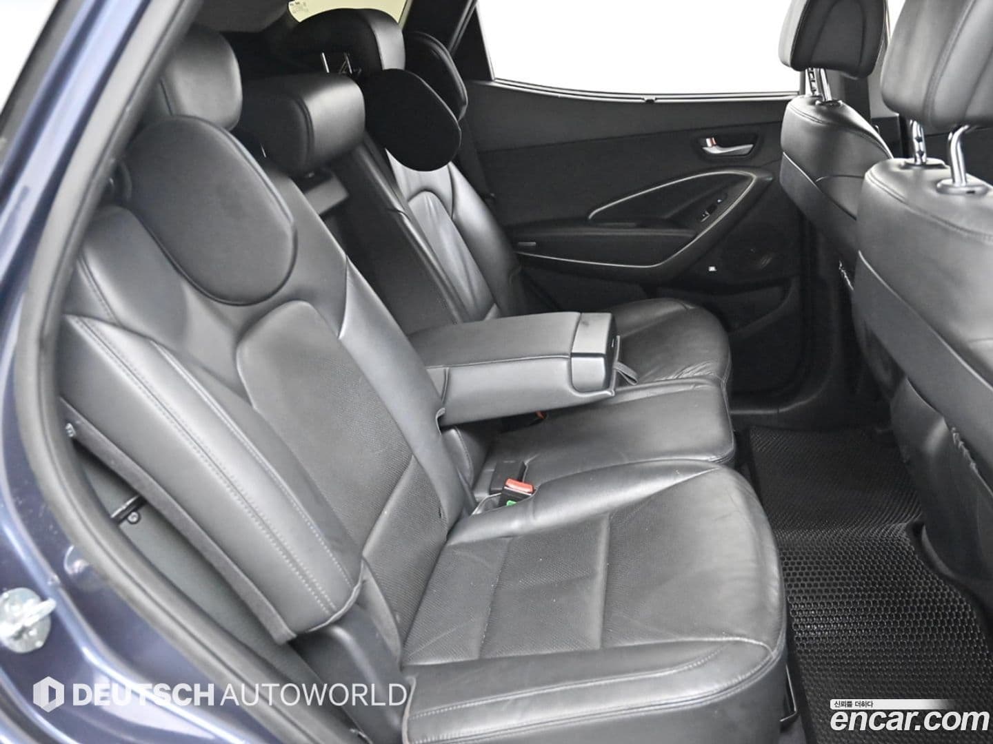 Main__Slider__Photo:Santafe Hyundai 2015.5-11