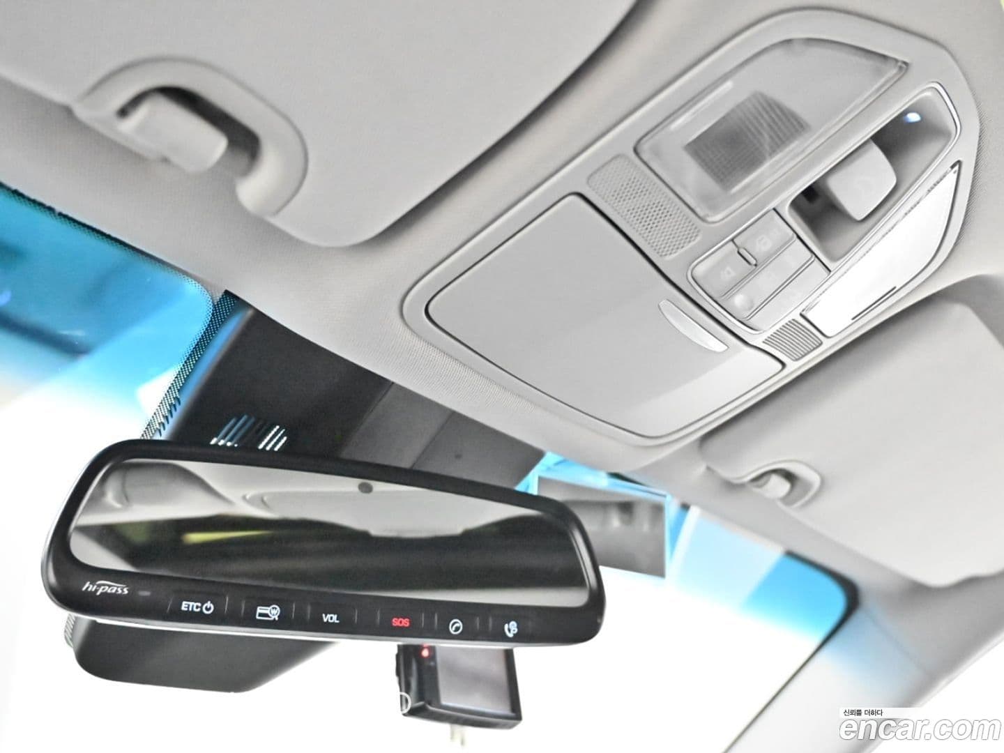 Main__Slider__Photo:Santafe Hyundai 2015.5-17