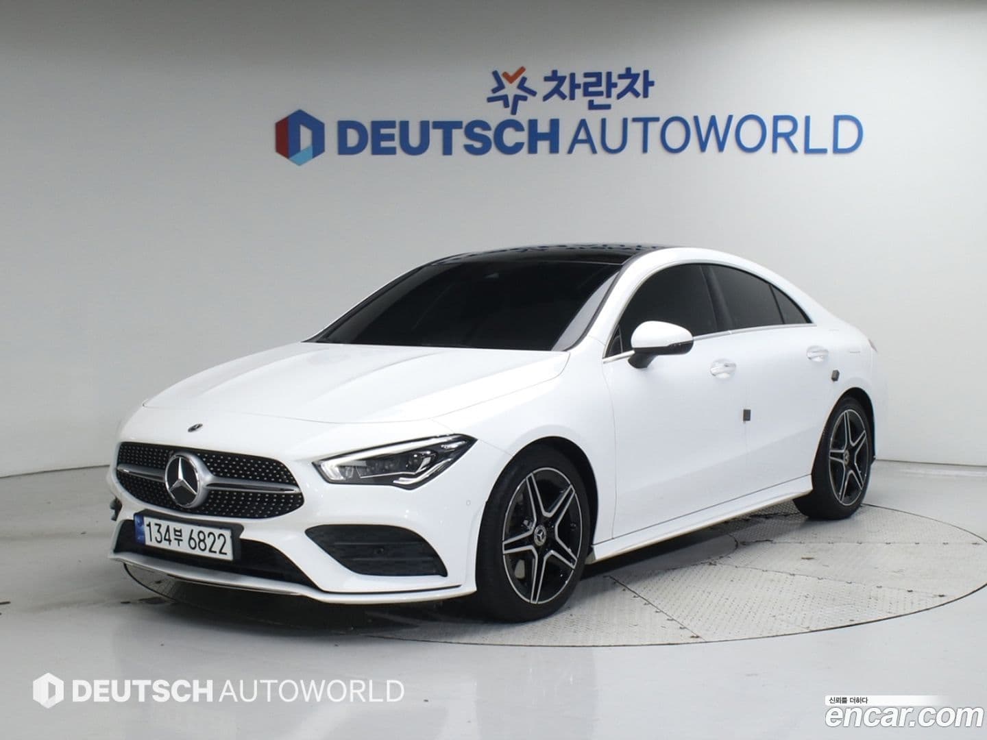 Main__Slider__Photo:CLA-Class Mercedes-Benz 2020.11-0