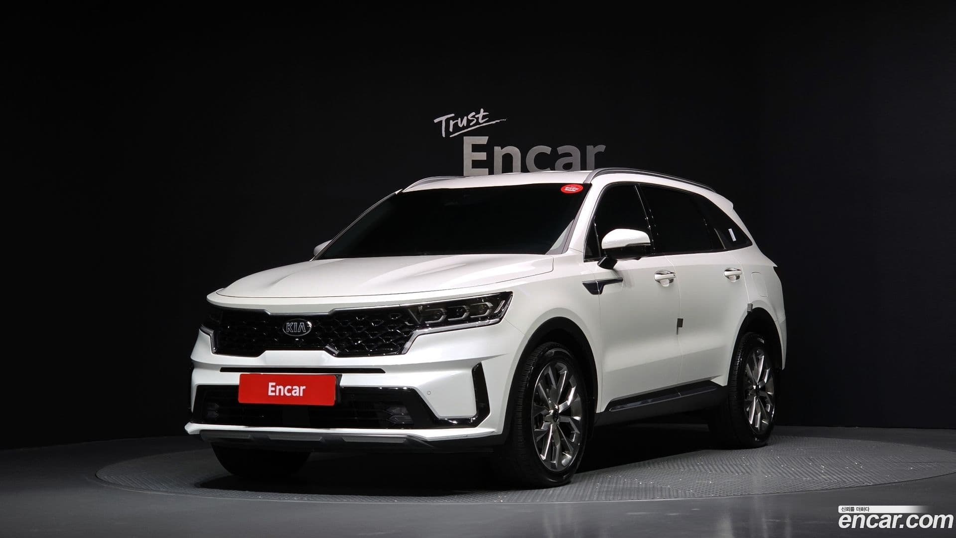 Main__Slider__Photo:Sorento Kia 2020.5-0