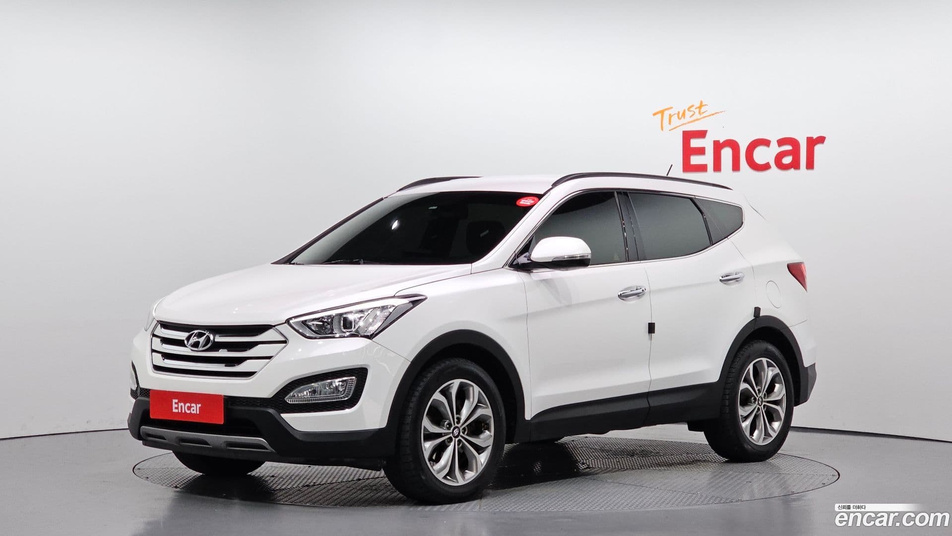 Main__Slider__Photo:Santafe Hyundai 2014.2-0