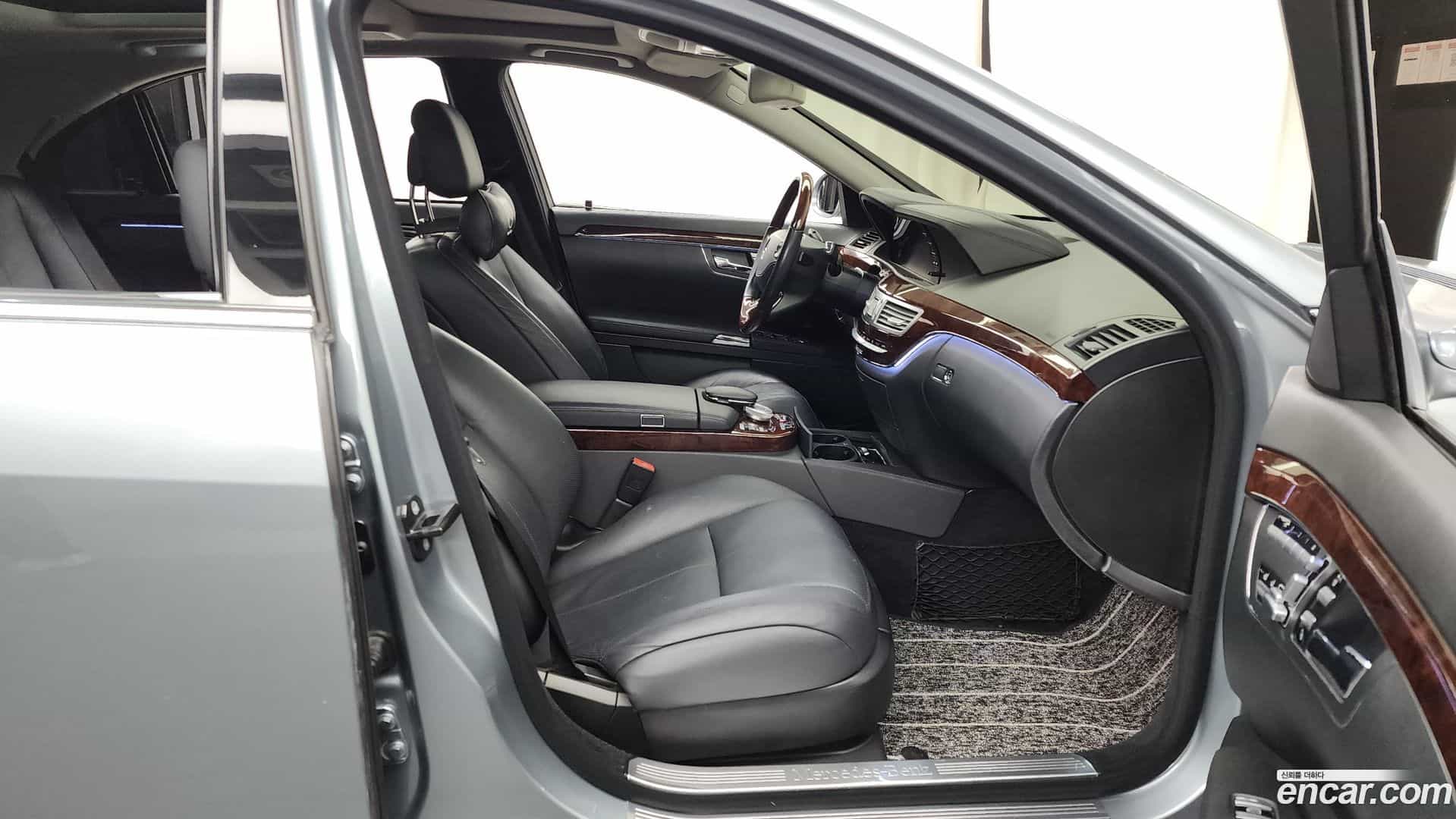S-Class Mercedes-Benz 2008.3-OPTION-015