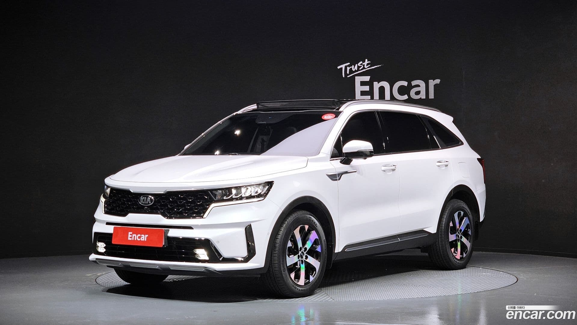 Main__Slider__Photo:Sorento Kia 2020.5-0