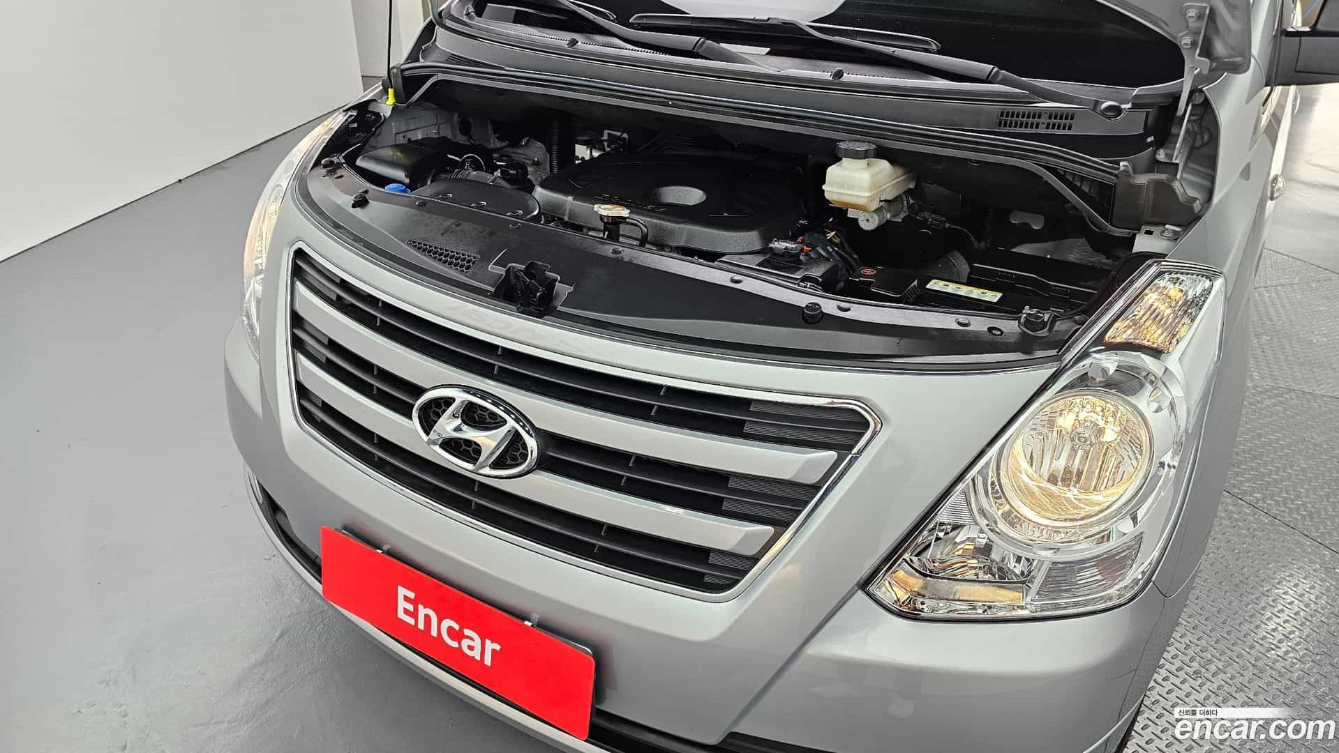 Starex Hyundai 2017.10-INNER-006