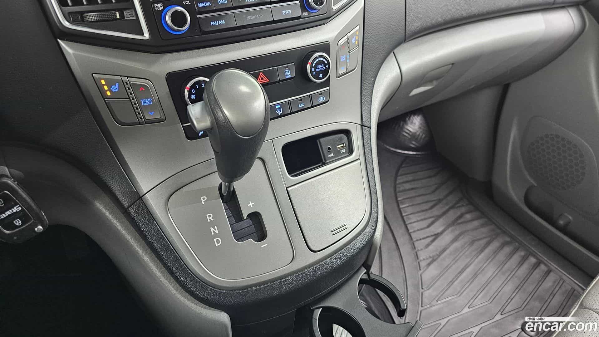 Starex Hyundai 2017.10-INNER-009