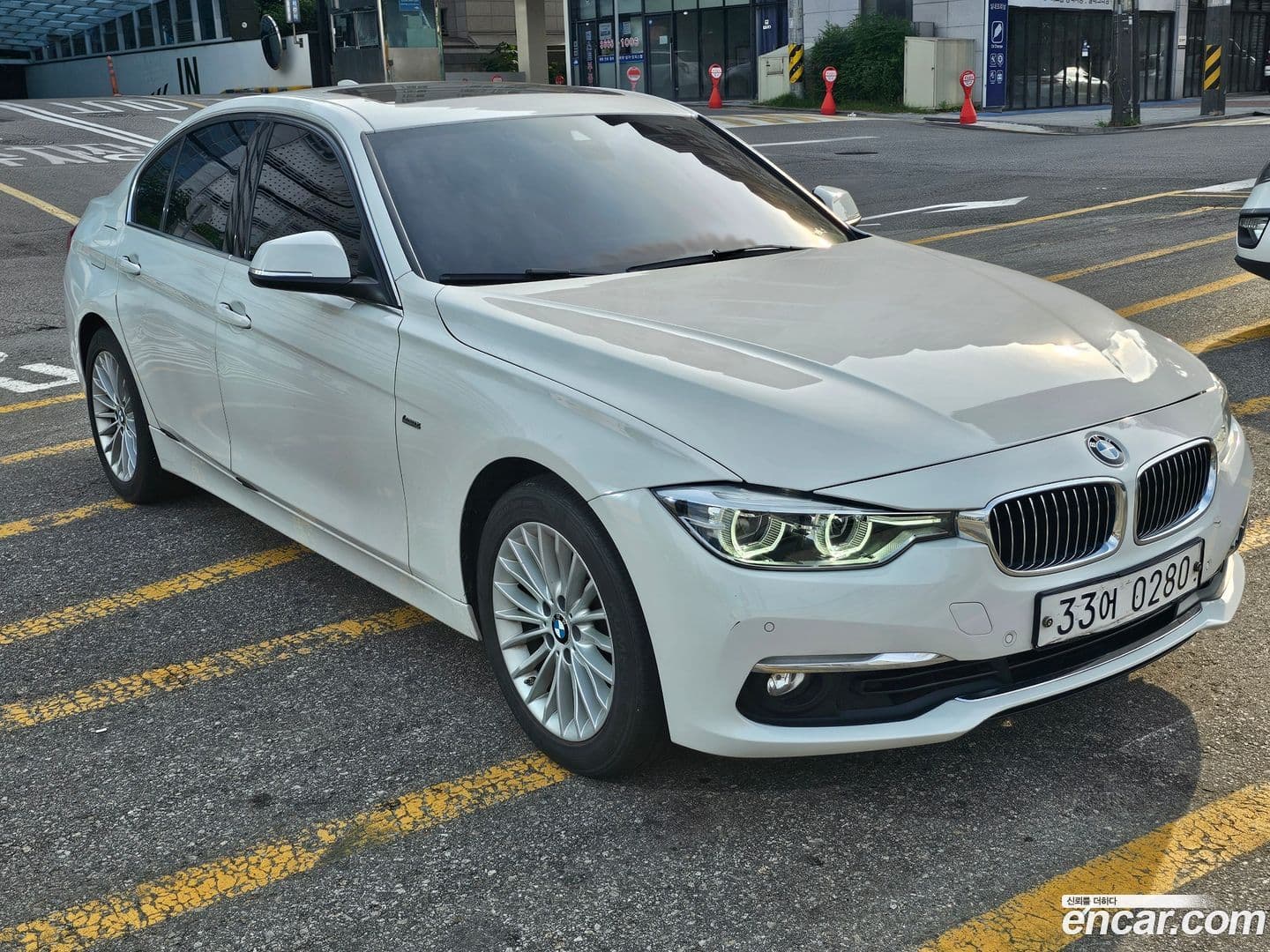 Main__Slider__Photo:3-Series BMW 2015.11-0