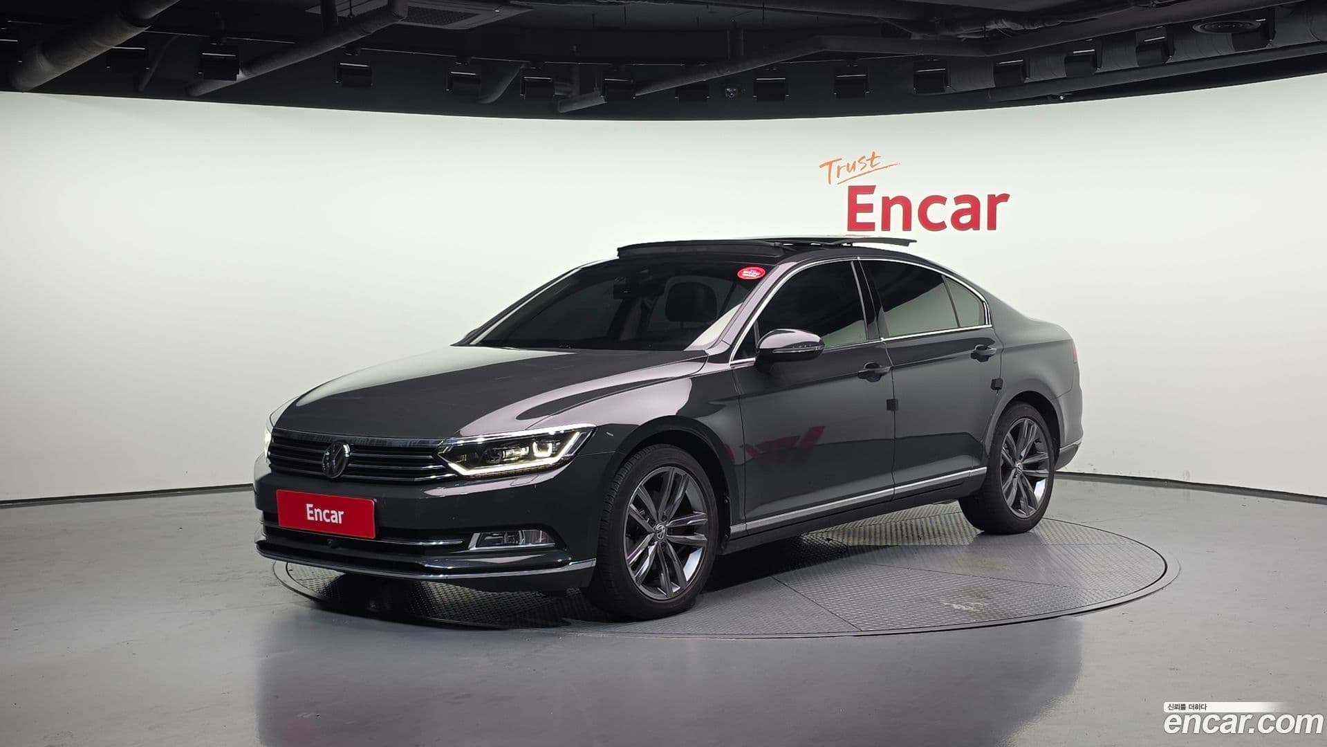 Main__Slider__Photo:Passat Volkswagen 2018.5-0