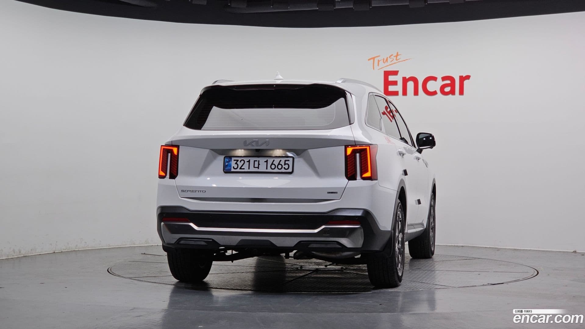 Main__Slider__Photo:Sorento Kia 2024.1-3