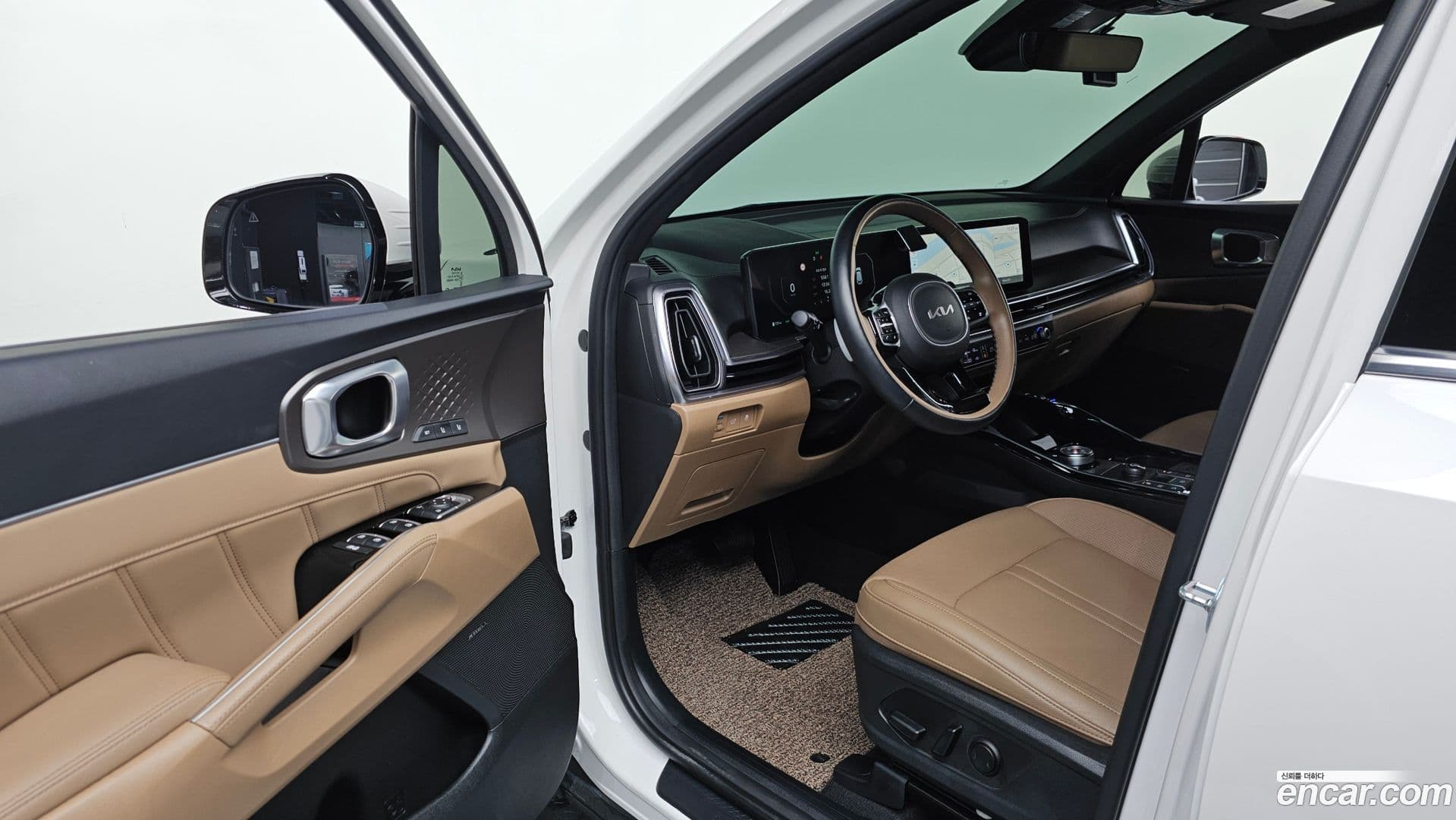 Main__Slider__Photo:Sorento Kia 2024.1-9