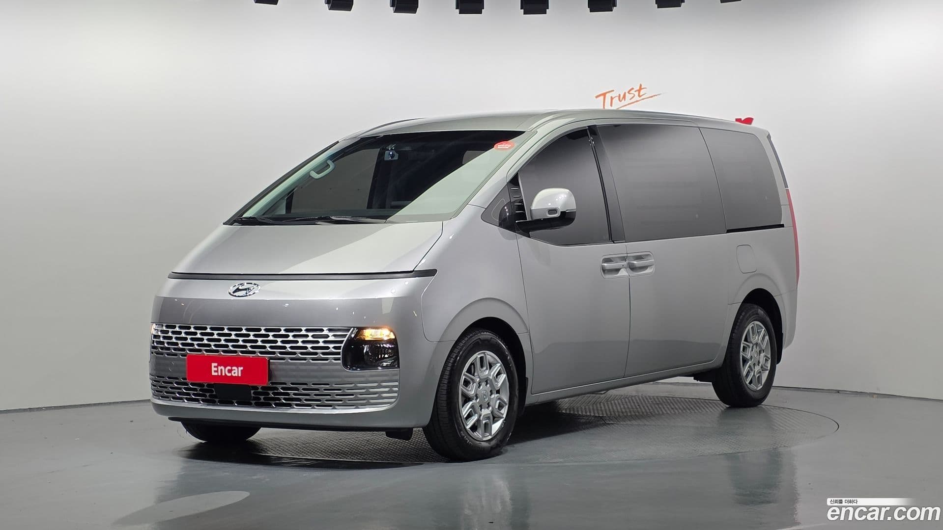 Main__Slider__Photo:Staria Hyundai 2022.0-0