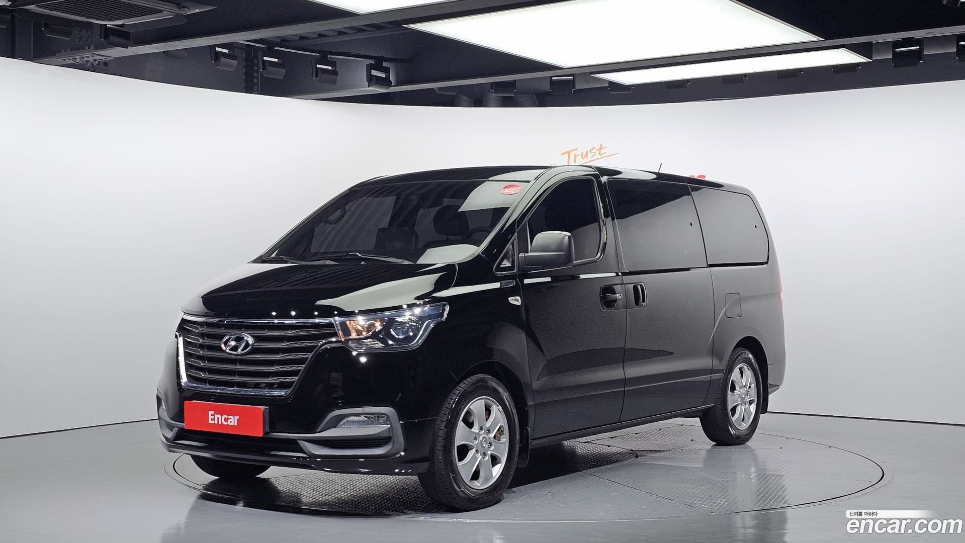 Main__Slider__Photo:Starex Hyundai 2018.9-0