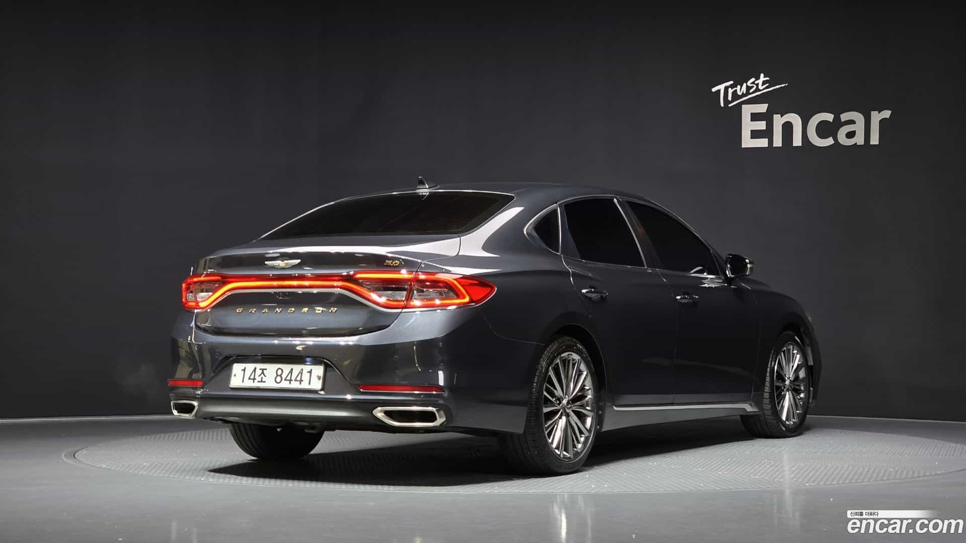 Grandeur Hyundai 2016.11-OUTER-002
