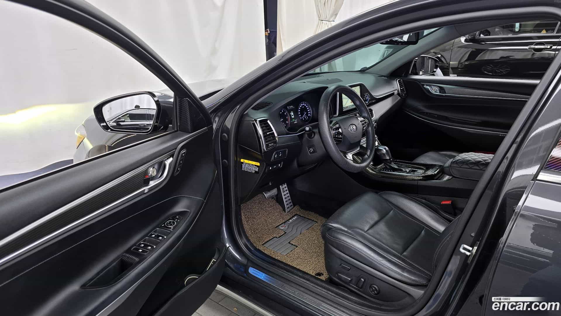 Grandeur Hyundai 2016.11-INNER-010