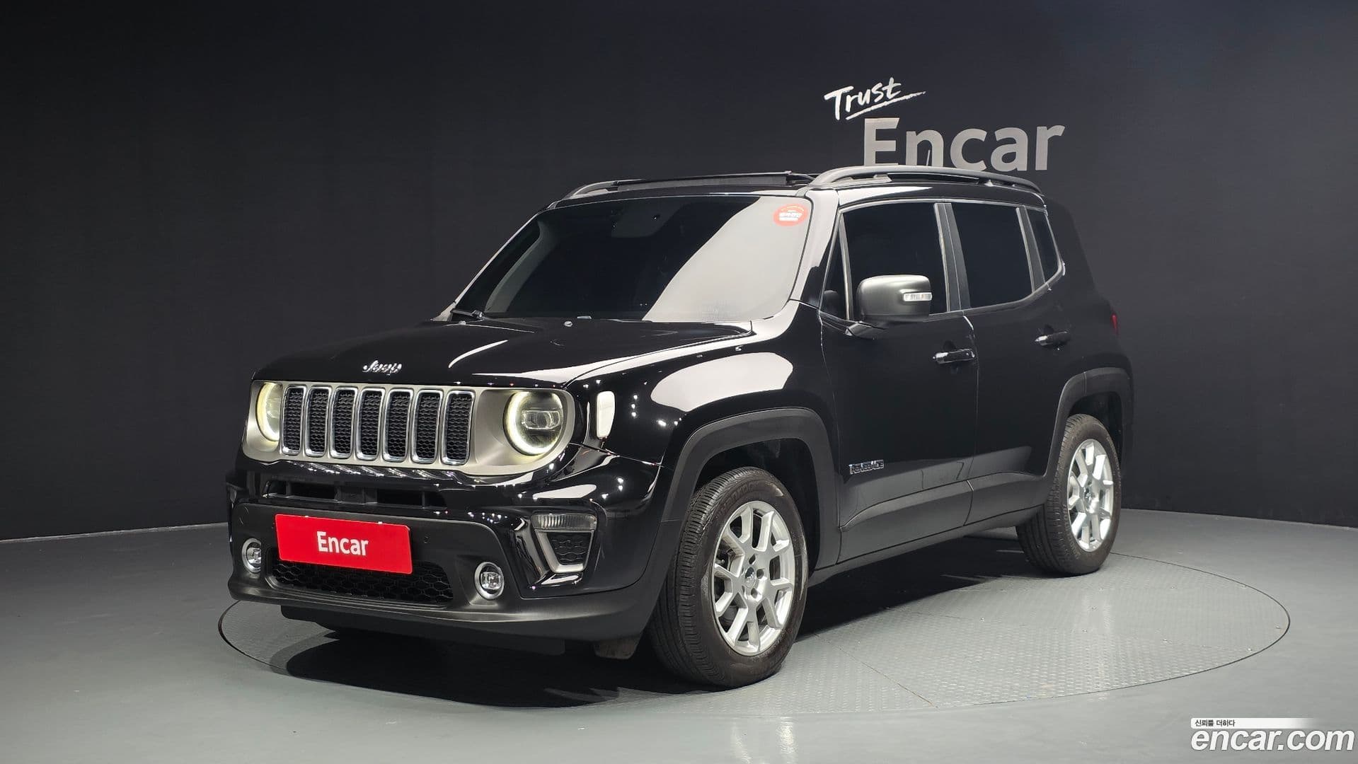 Main__Slider__Photo:Renegade Jeep 2021.3-0