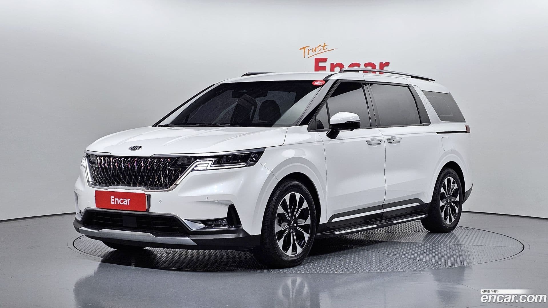 Main__Slider__Photo:Canival Kia 2020.8-0