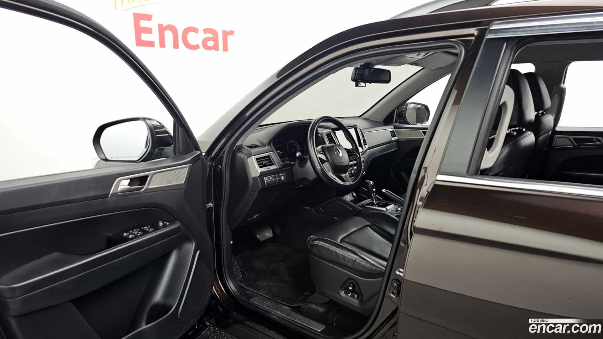 Rexton KG Mobility 2018.2-INNER-010