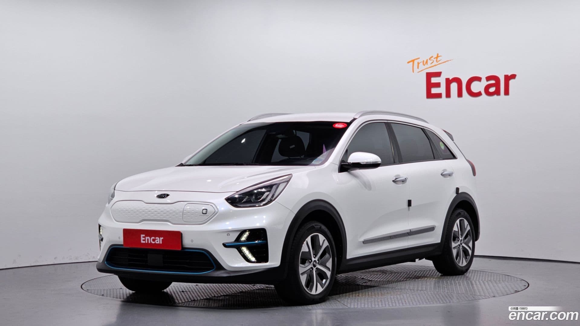 Main__Slider__Photo:Niro Kia 2018.9-0