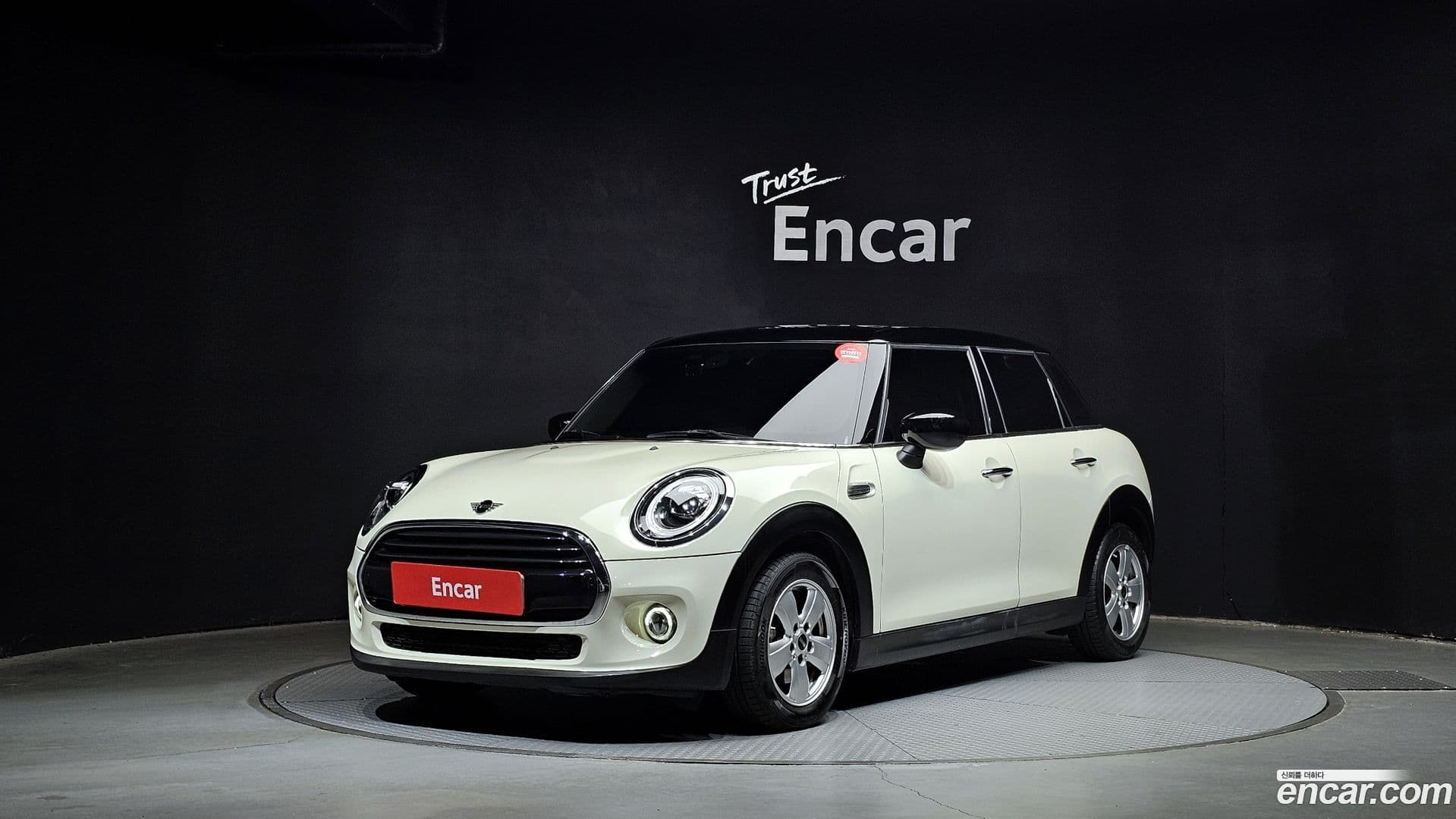 Main__Slider__Photo:Cooper Mini 2020.7-0