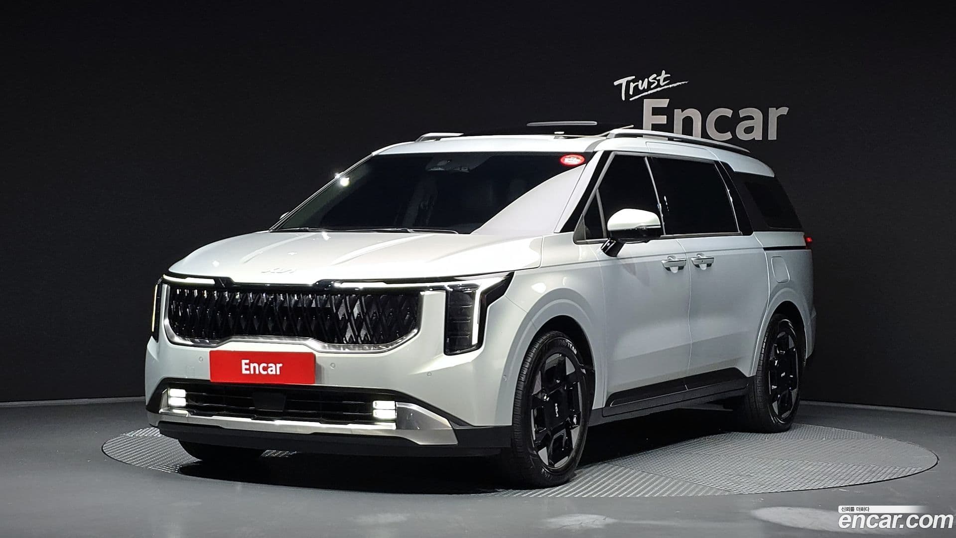 Main__Slider__Photo:Canival Kia 2024.0-0