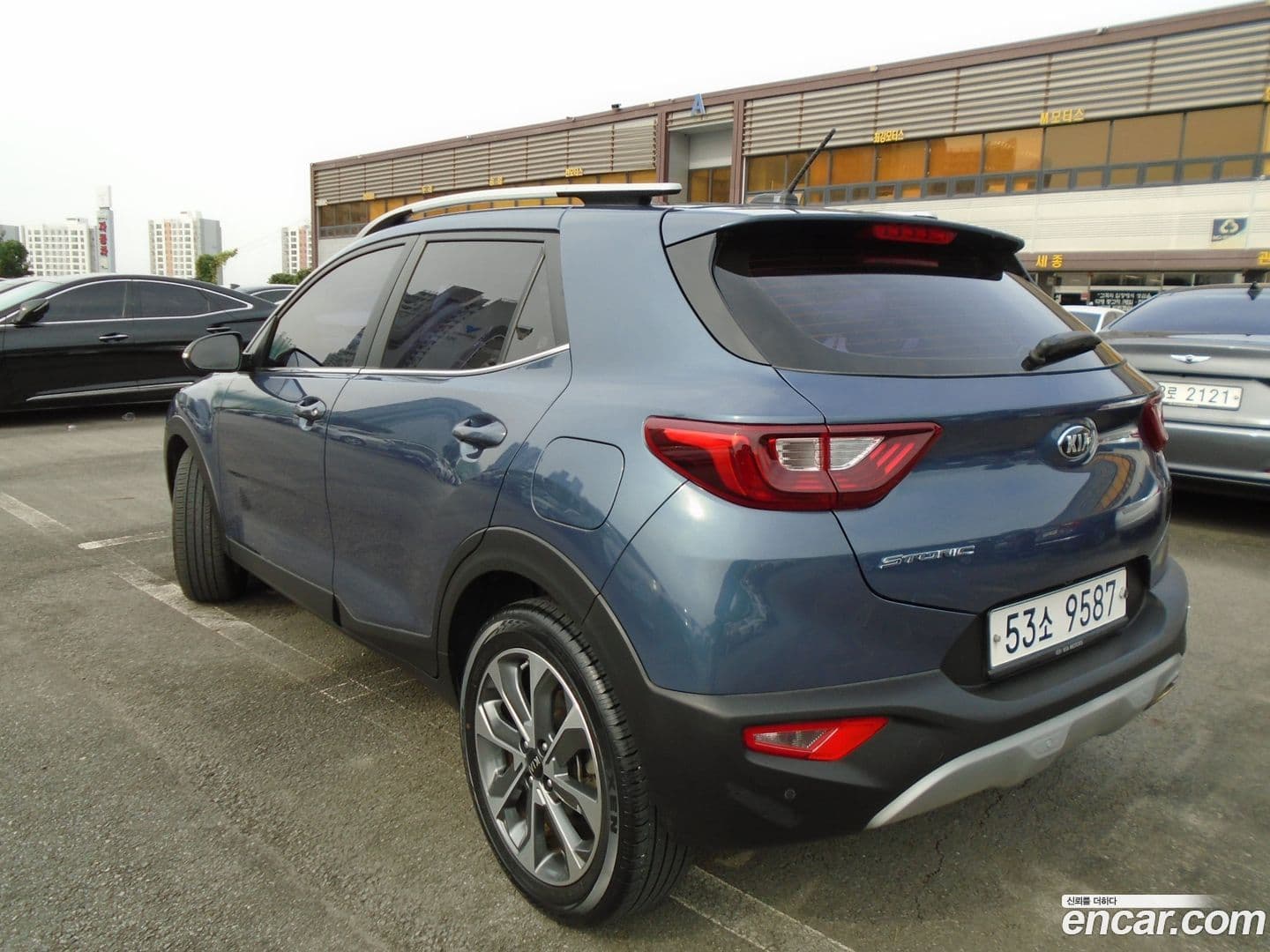 Main__Slider__Photo:Stonic Kia 2017.10-0