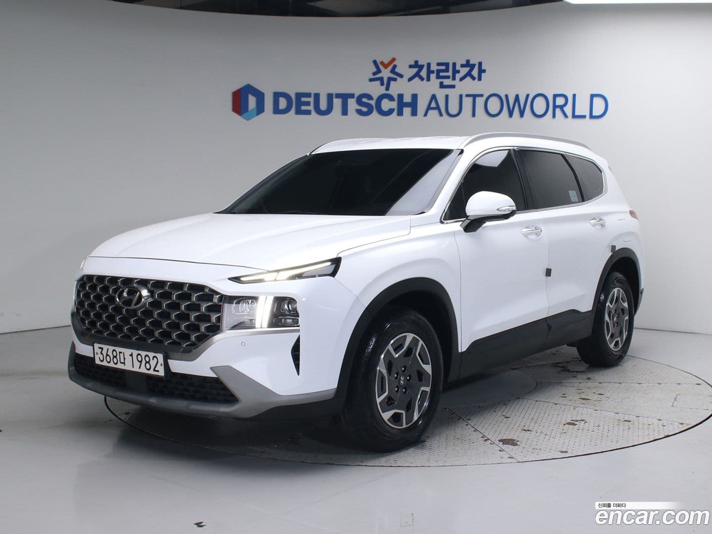 Main__Slider__Photo:Santafe Hyundai 2022.9-0