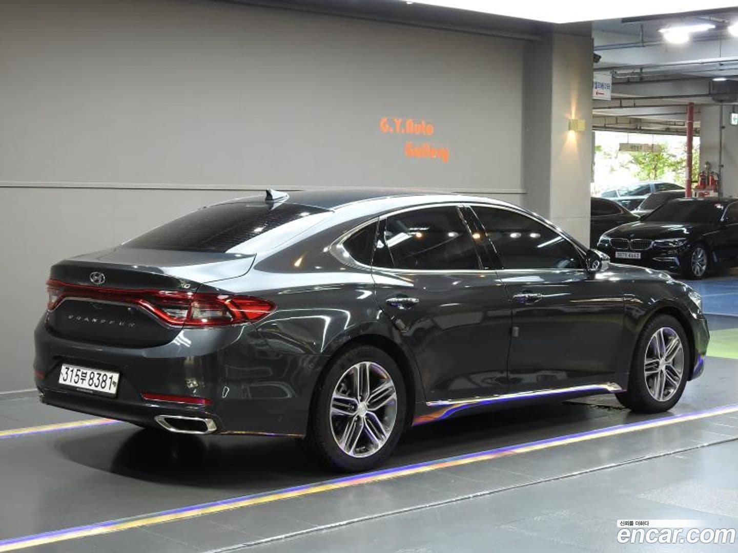 Main__Slider__Photo:Grandeur Hyundai 2018.7-0