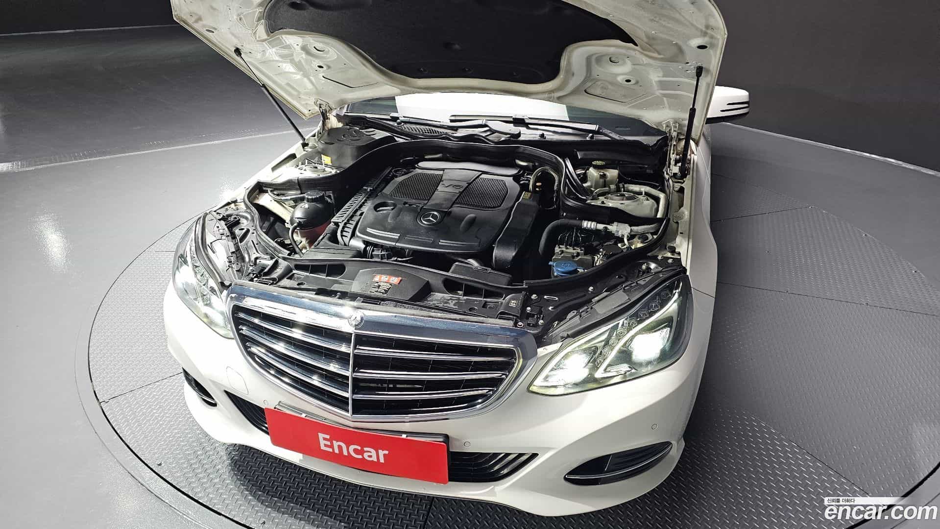 E-Class Mercedes-Benz 2016.0-INNER-006