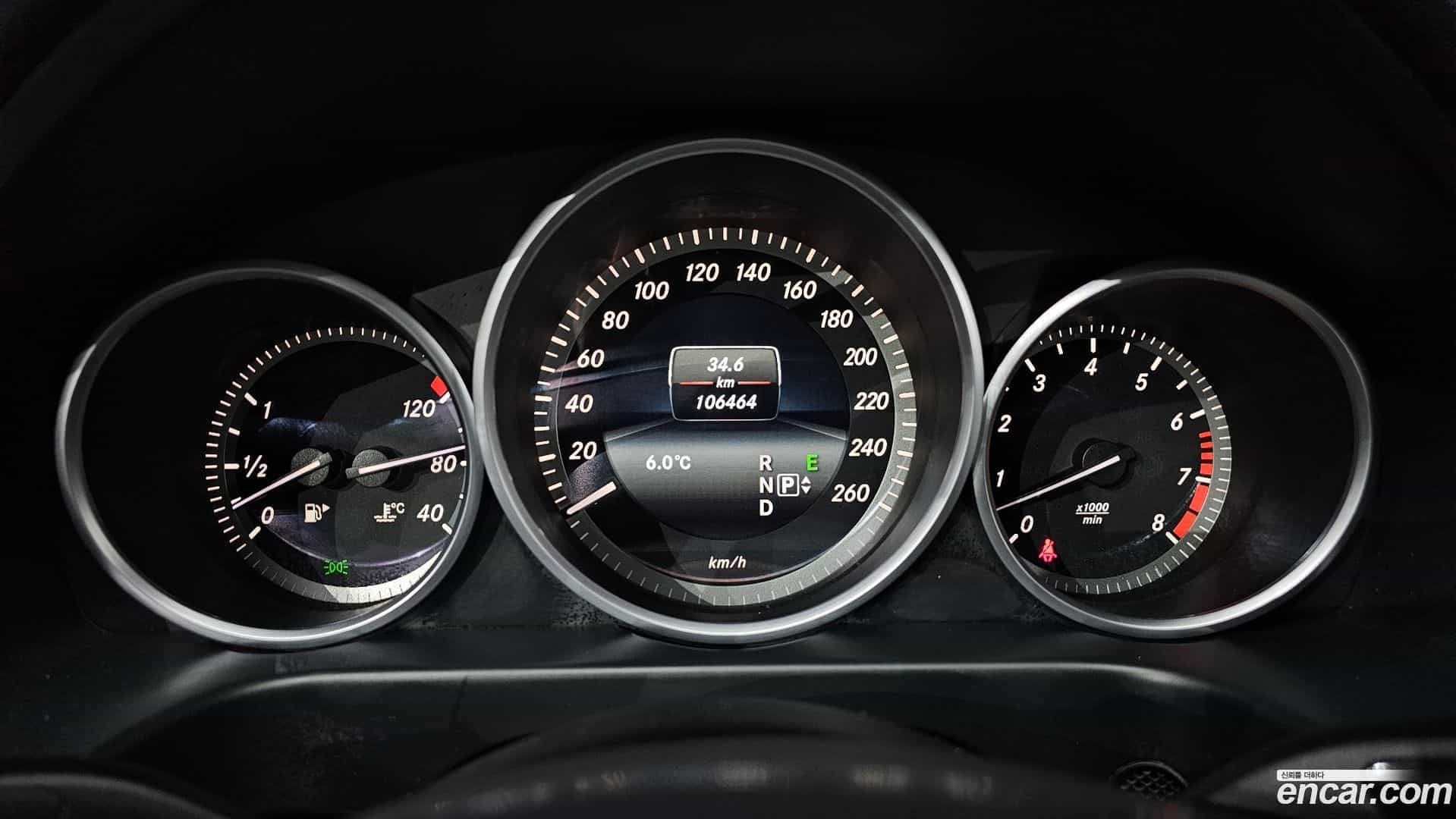 E-Class Mercedes-Benz 2016.0-INNER-008