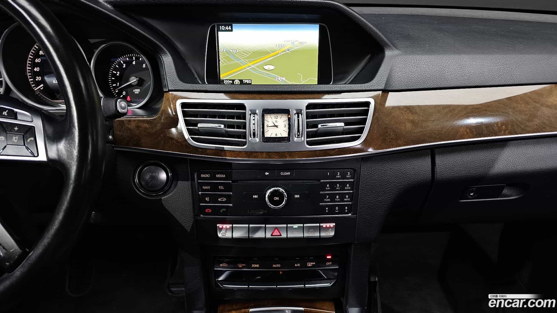 E-Class Mercedes-Benz 2016.0-OPTION-018