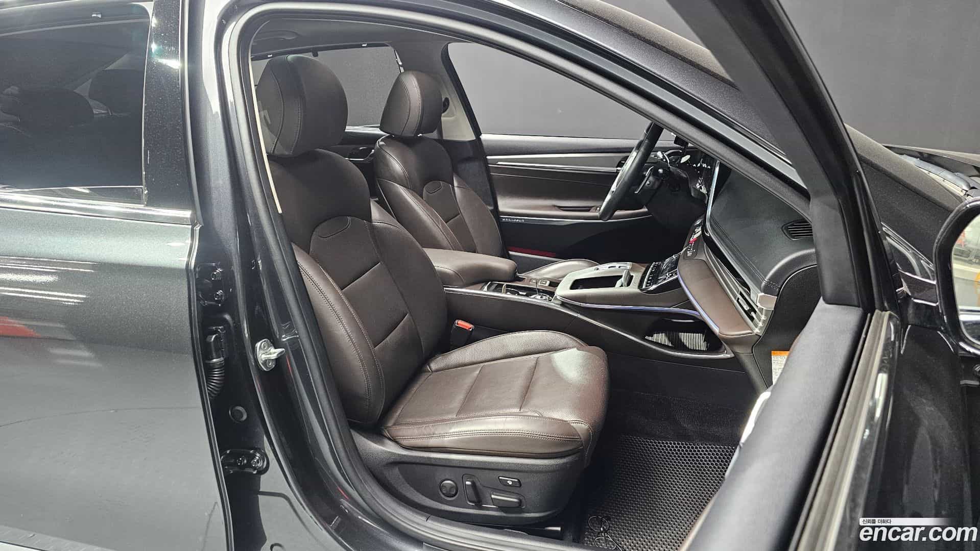 Grandeur Hyundai 2021.0-OPTION-015