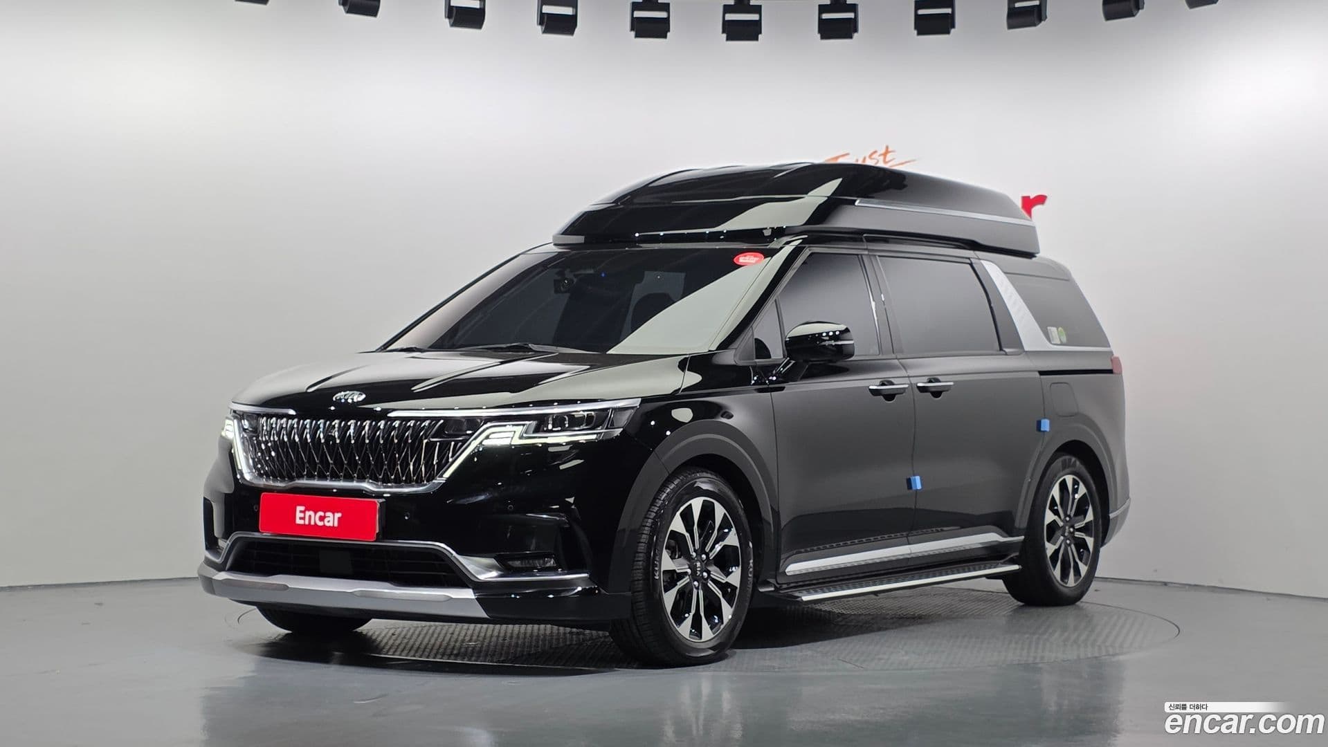 Main__Slider__Photo:Canival Kia 2021.7-0