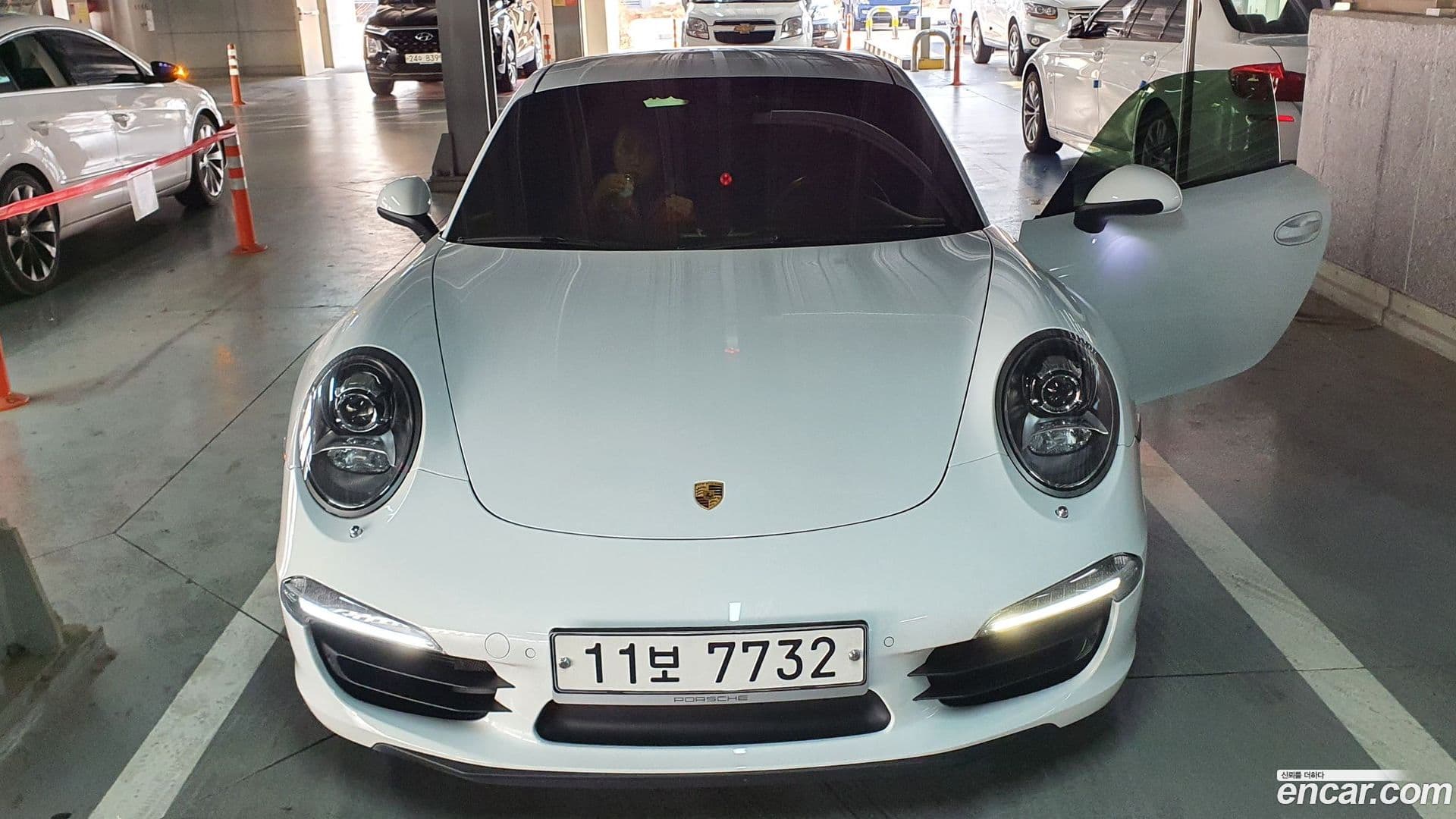 Main__Slider__Photo:911 Porsche 2015.6-0