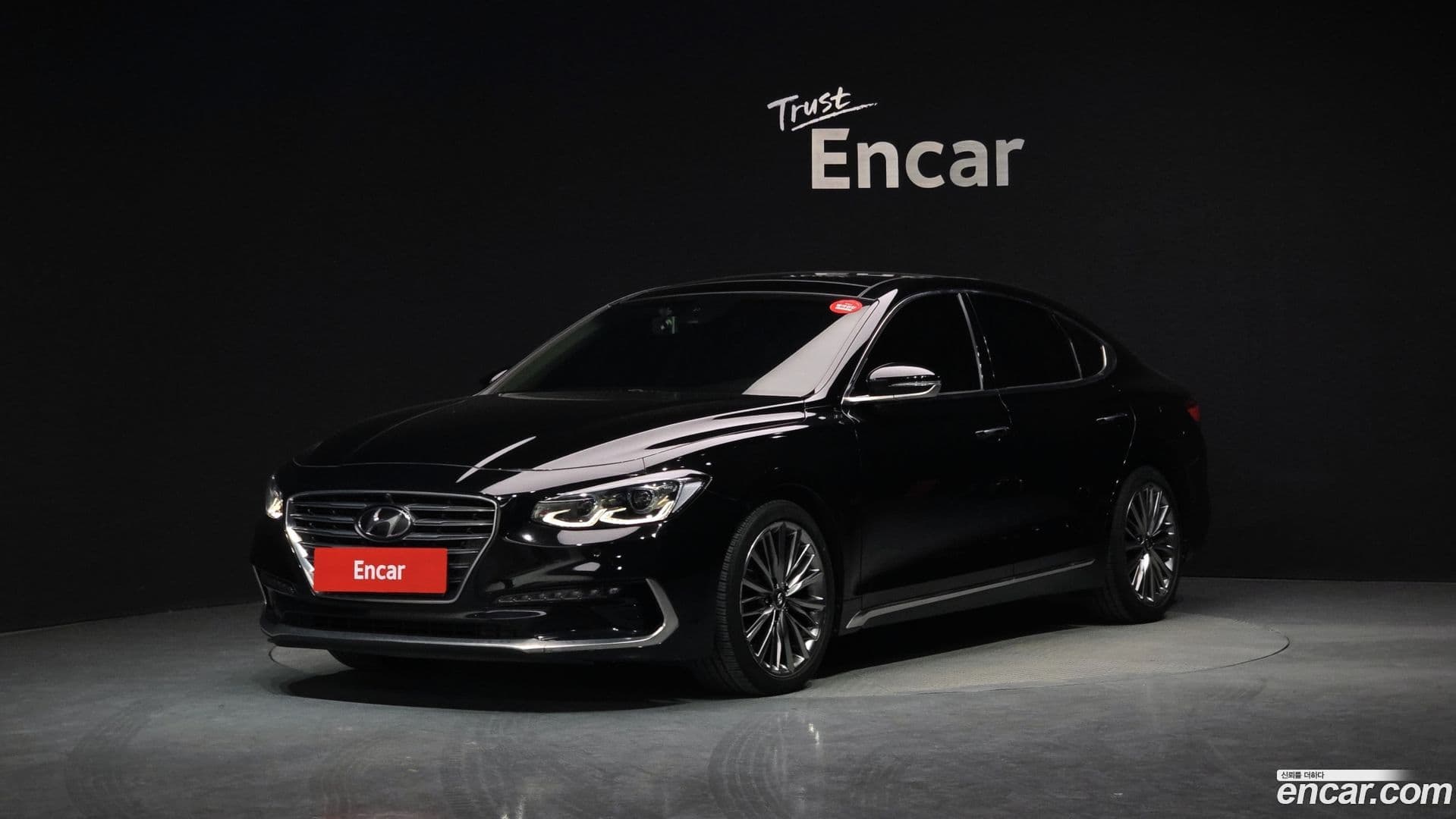 Main__Slider__Photo:Grandeur Hyundai 2017.5-0