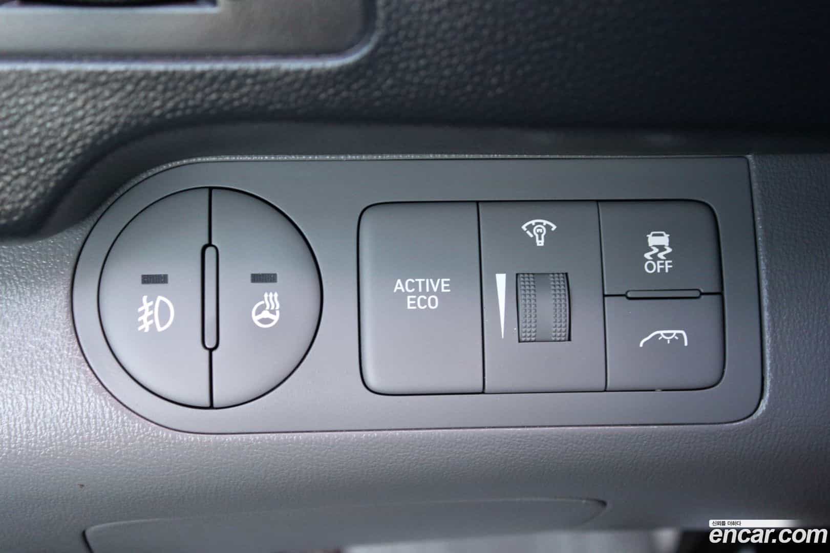 Starex Hyundai 2018.3-OPTION-019