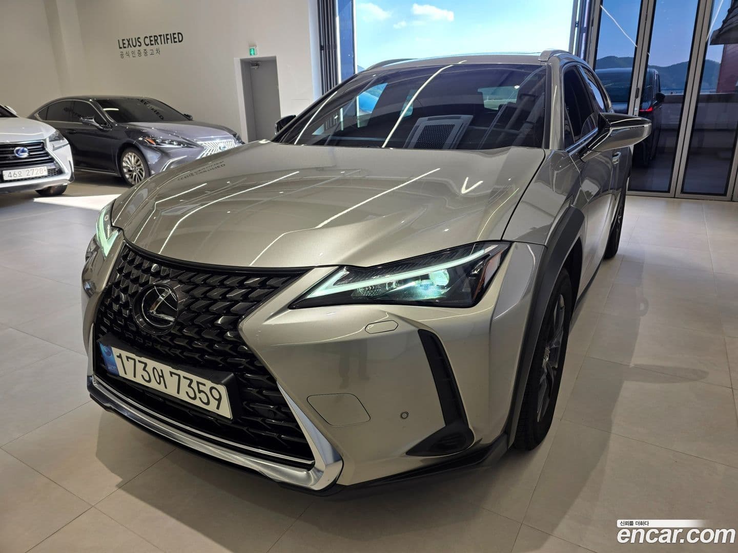 Main__Slider__Photo:UX Lexus 2023.3-0