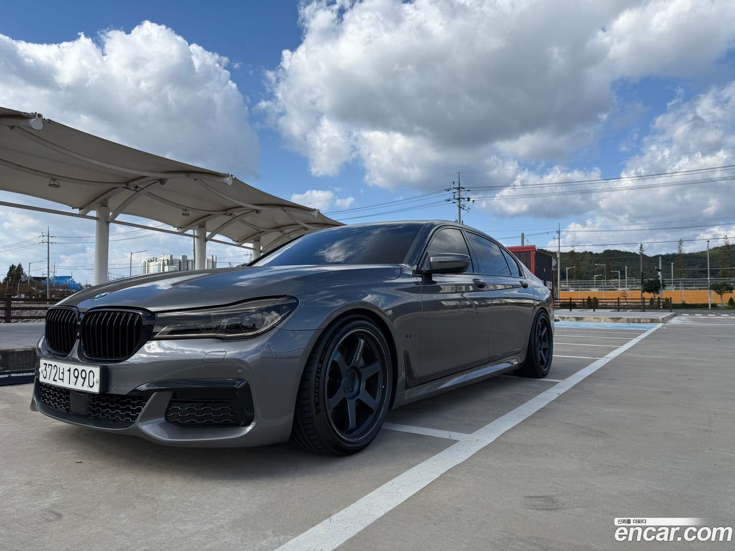 Main__Slider__Photo:7-Series BMW 2017.3-0