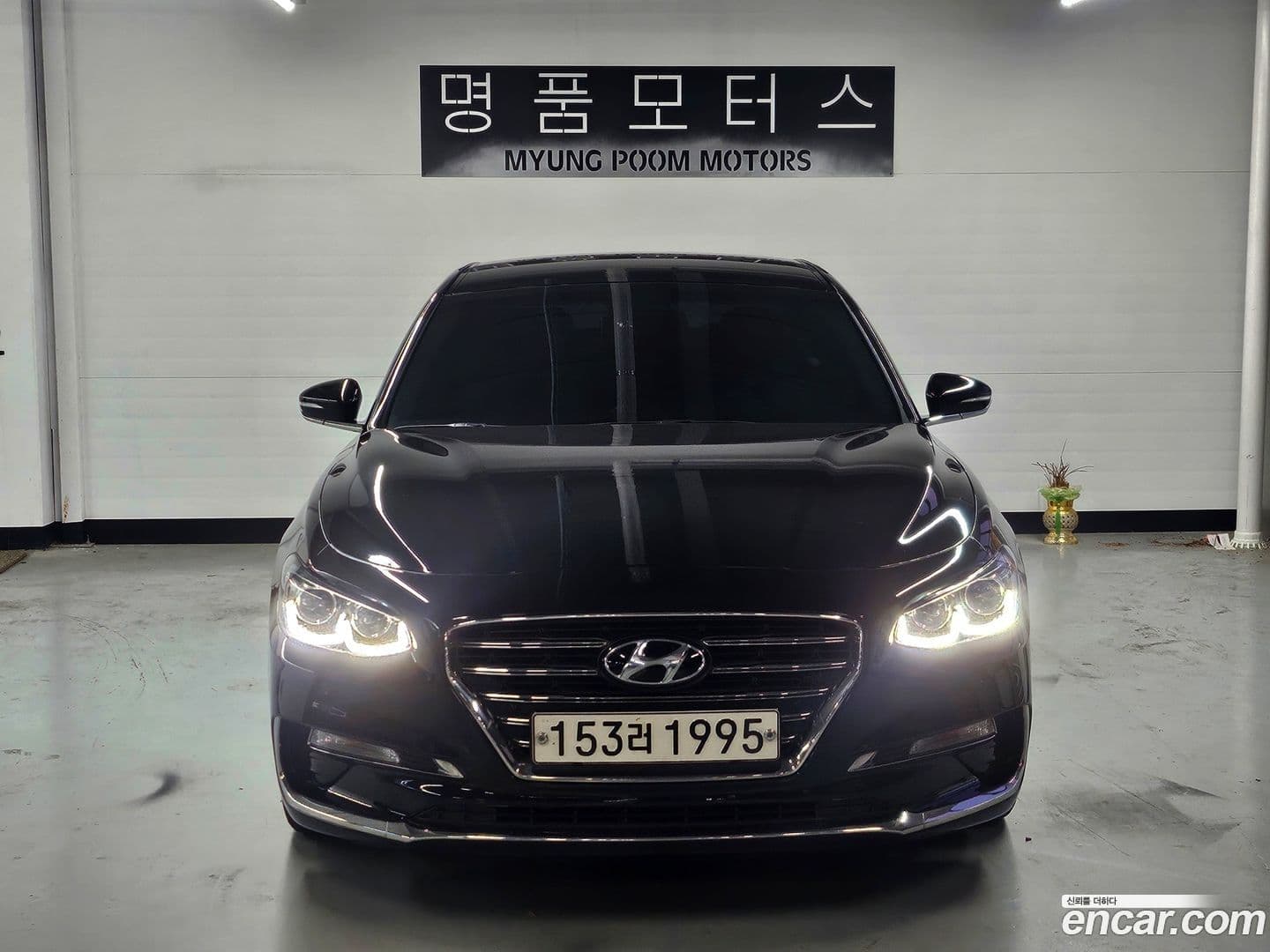 Main__Slider__Photo:Grandeur Hyundai 2017.10-0