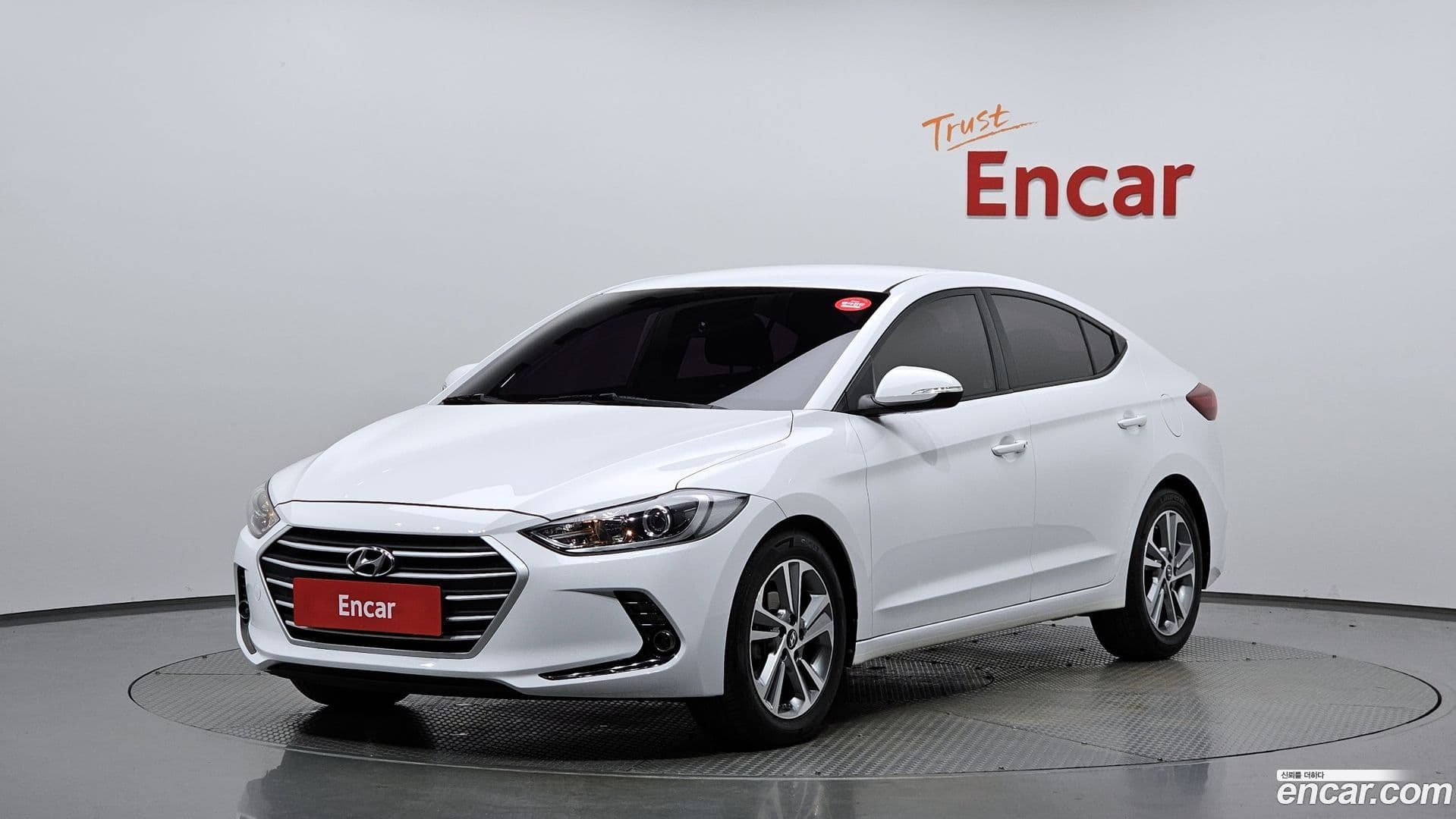 Main__Slider__Photo:AVANTE Hyundai 2017.9-0