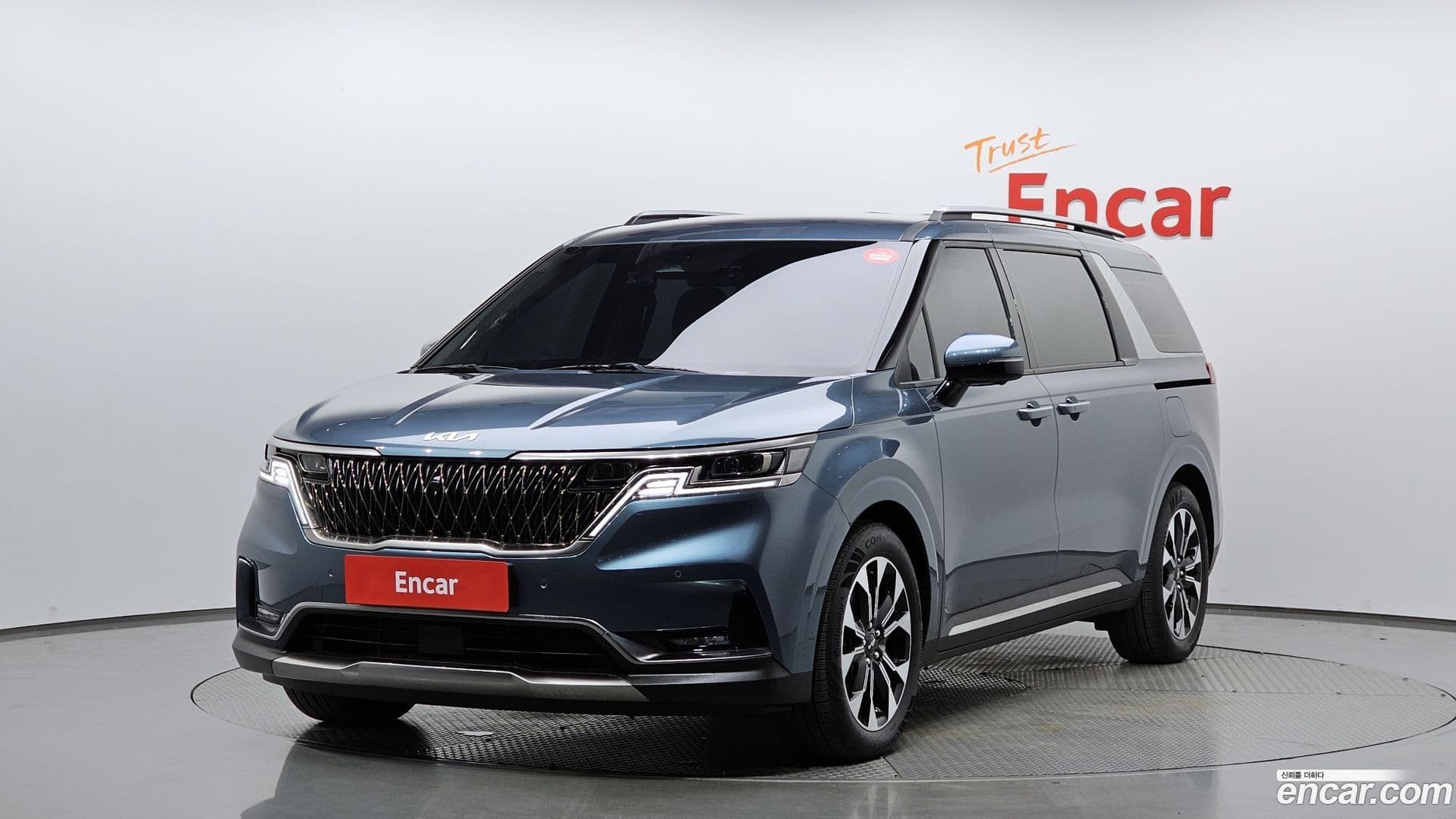 Main__Slider__Photo:Canival Kia 2022.2-0