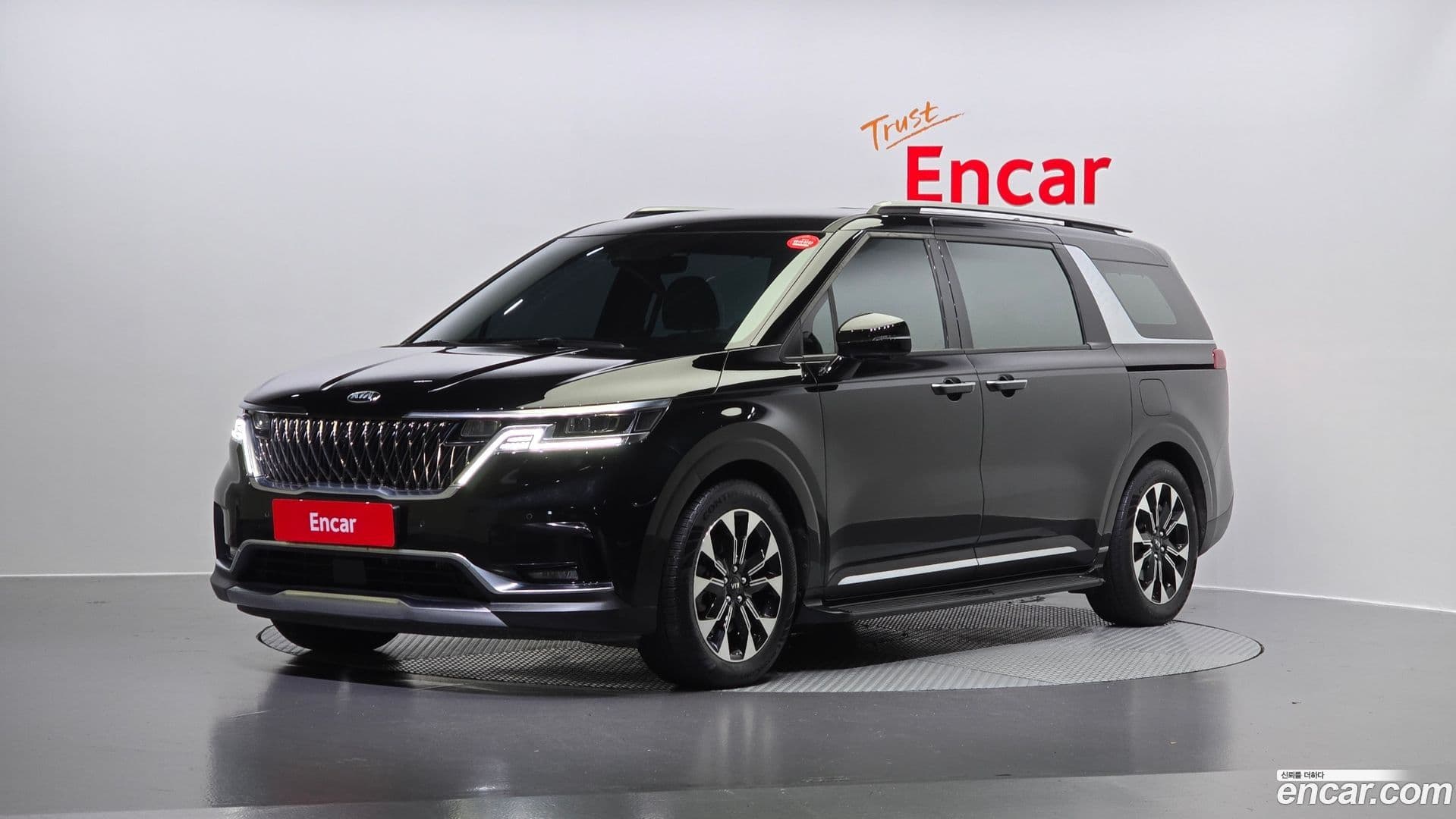Main__Slider__Photo:Canival Kia 2020.9-0