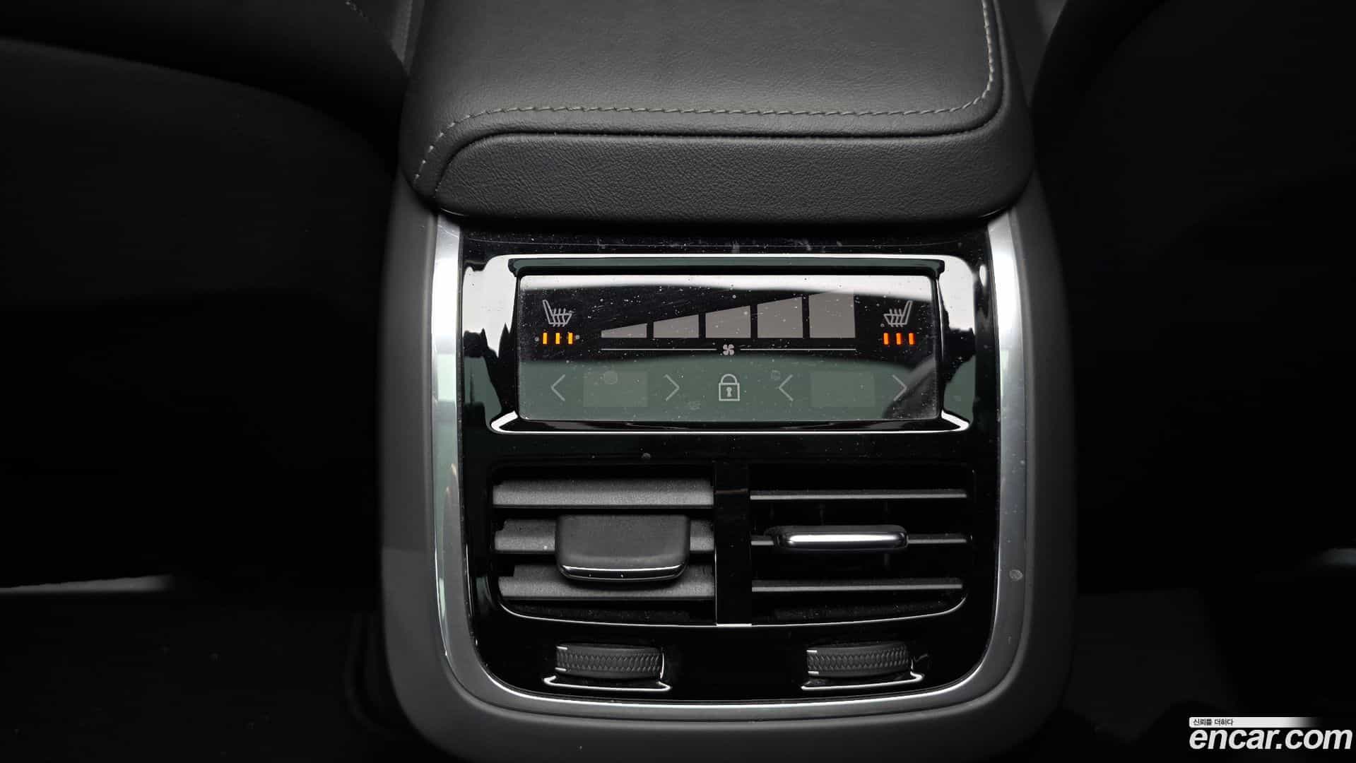 XC60 Volvo 2022.8-OPTION-023
