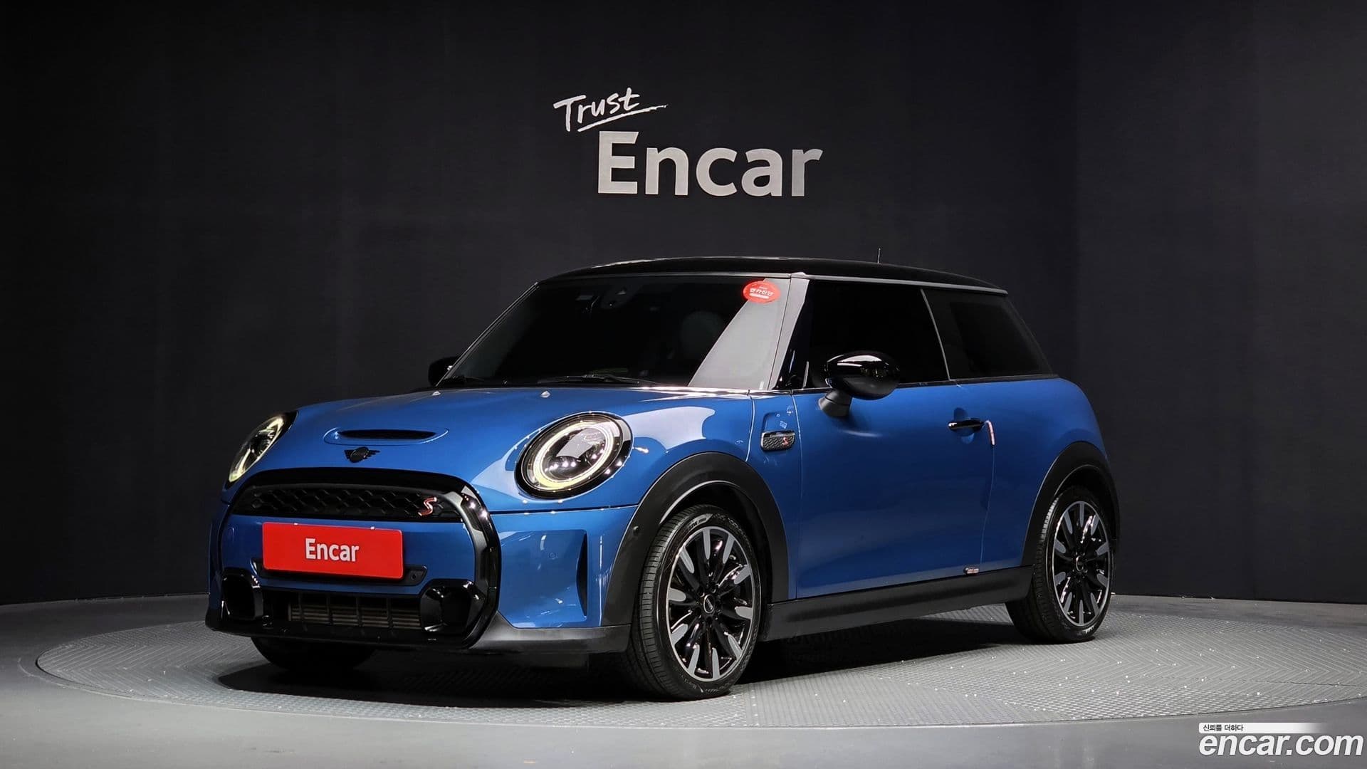 Main__Slider__Photo:Cooper Mini 2023.9-0