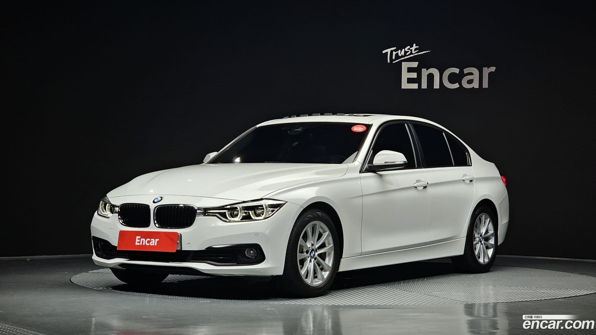 Main__Slider__Photo:3-Series BMW 2018.1-0
