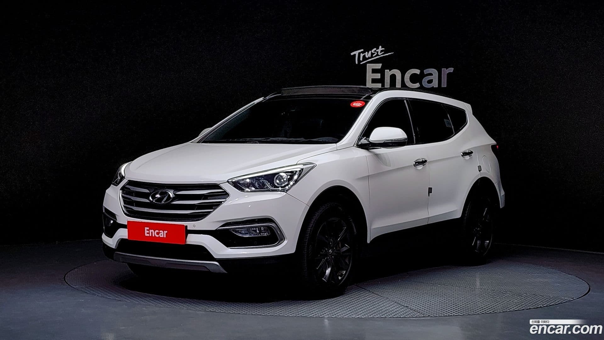 Main__Slider__Photo:Santafe Hyundai 2016.7-0